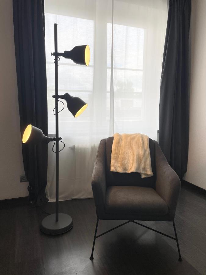 Airport Apartment Fuer 4 - Smart Tv - Kueche - Echarger Amburgo Esterno foto