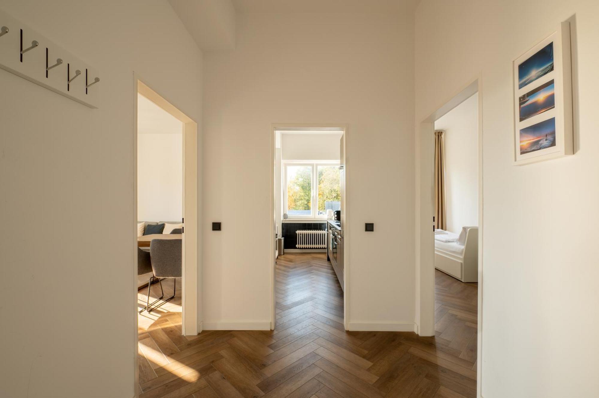 Airport Apartment Fuer 4 - Smart Tv - Kueche - Echarger Amburgo Esterno foto